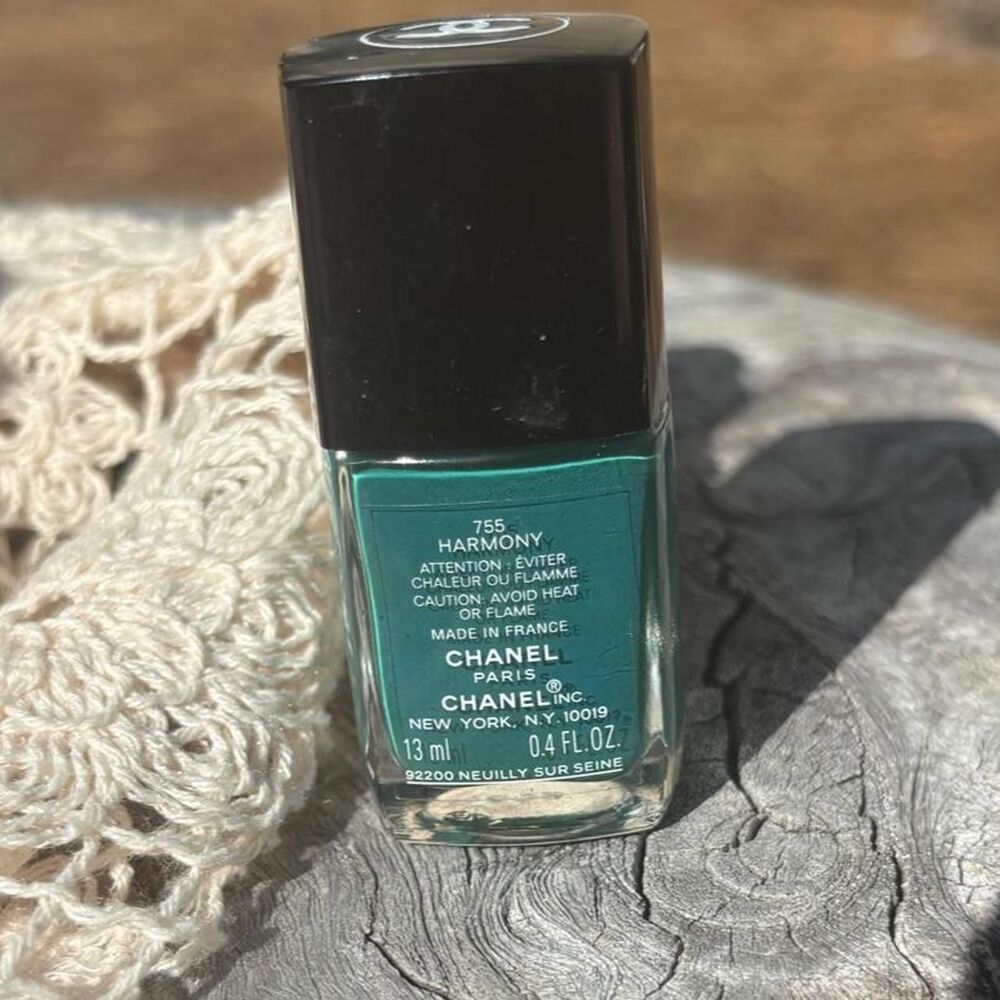 Chanel Harmony Nail Polish in Deep Teal